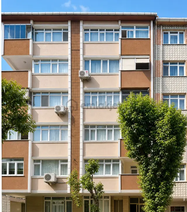 Yayla Çamlık Caddesi Sarmaşık Sokak'da Yatırımlık 3+1 Daire