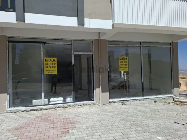 Hakev'den Erdemoğlu'nda Köşe Başı Kiralık 85 M2 Dükkan 1