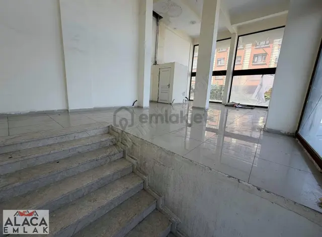 **alaca Emlak`dan Şehitler Okulu Arkası Kiralık Dükkan **