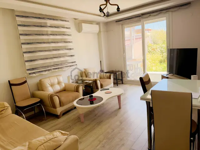 Havuzda Otoparklı Asansörlü 2 + 1 Ayrı Mutfak Kiralık Daire 1