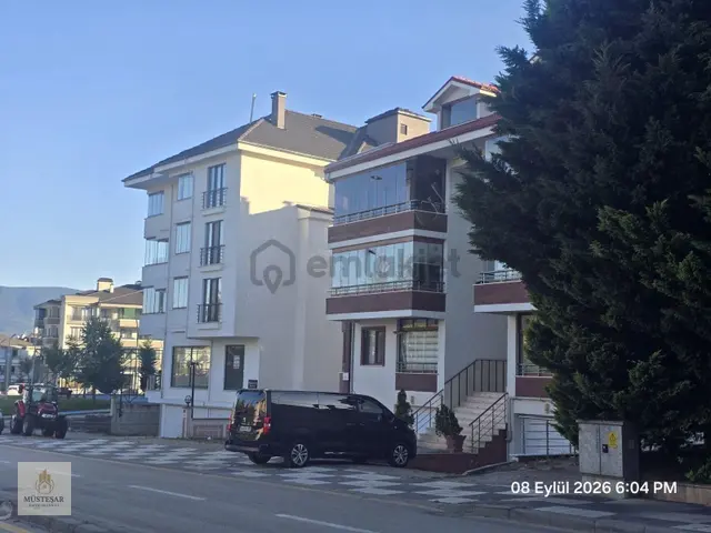 Acil Satılık 5+1 Daire Manzaralı Lüx Geniş Garajlı 1