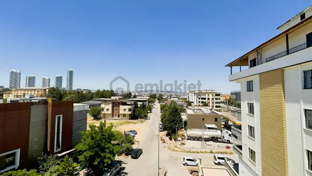 Kübra Güler'den 15 Temmuz'da Sıfır 3,5+1 Daire