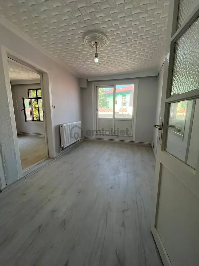 Setbaşında 2+1 Dubleks Müstakil Kiralık Bina 1