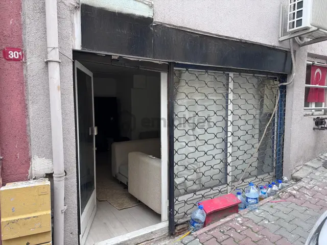 Üsküdar Salacak Tunusbağı İskanlı 42 M2 Satılık Dükkan 1