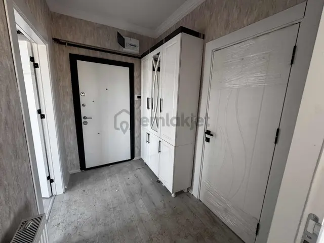 [ema] Sürsürü Yeşil Cami Karşısında Kiralık 1+1 Daire