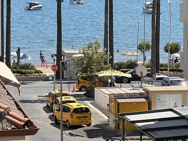 Marmaris Merkez'de Deniz Manzaralı Eşyalı Veya Eşyasız Kiralık 1
