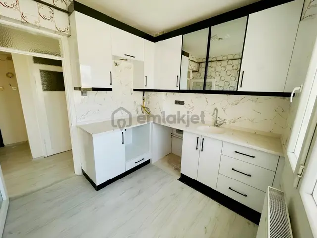 Ulu Önder Caddesinde Doğalgazlı 3+1 Kiralık Daire