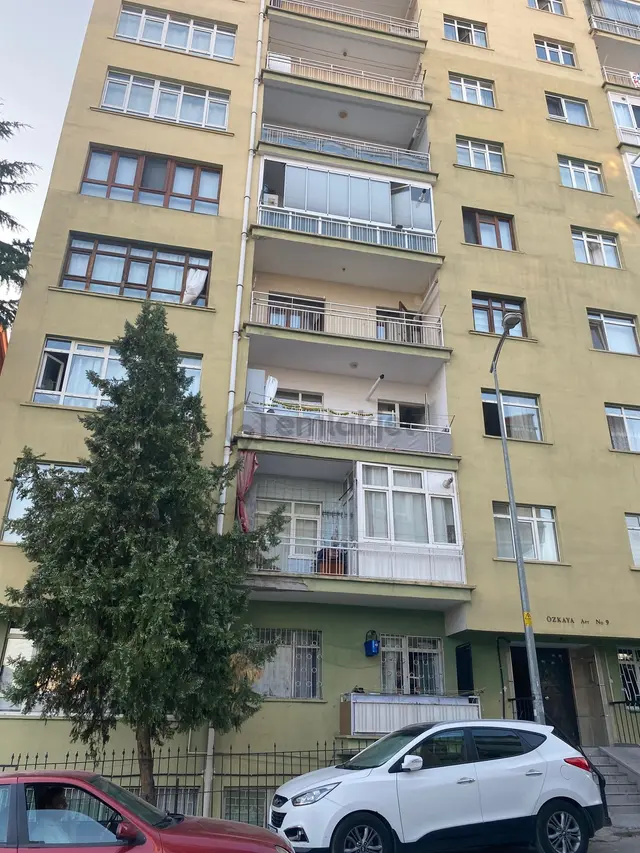 Karşıyaka İş Merkezi Yakınında Satılık 3+1 Daire 1