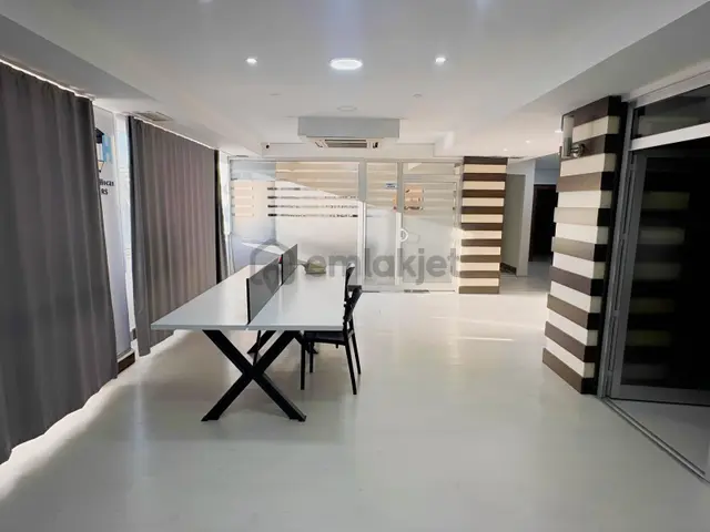 Alaaddin Okçu S A T I Y O R Bölge Hastanesi Karşısı 350m² Ofis 1