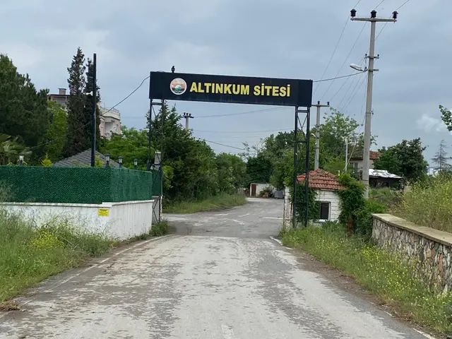 Denize Yakın 1+1 Satılık Altınkum Sitesinde Daire 1