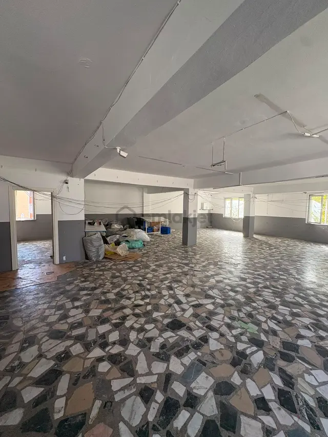 Bağcılar 15 Temmuz'da Kiralık 310 M² Geniş Atölye