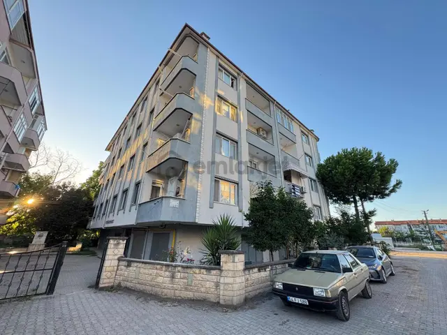 Erenler Dilmen Mahallesinde 3+1 Satılık Daire 1