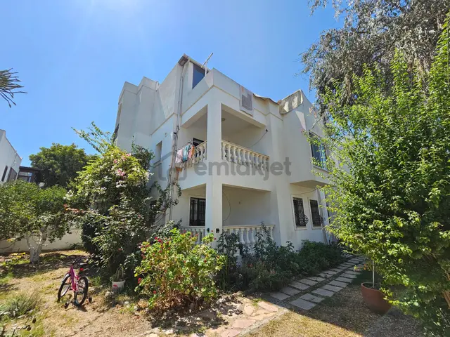 Elz'den Turgutreis Merkez'de Kiralık 2+1 Eşyalı Daire