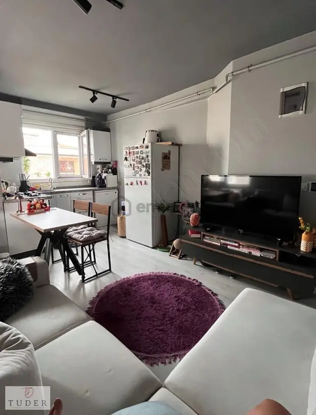Tuder'den Kartal Cevizlide Eşyalı 1+1 Asansörlü Kat Mülkiyetli