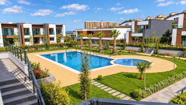 Çamlık Optimum Unique 1+1 Lüks Eşyalı 75m2+84m2 Bahçeli Satılık
