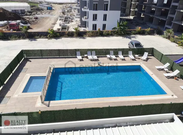 Kardeşkentlerde Full Kredili, İskanlı, Eşyalı Satılık 1+1 Daire