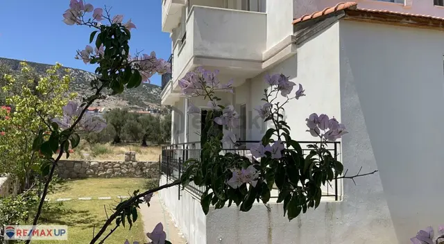 Mordoğan'da Kiralık 4+1 Müstakil Ev 1