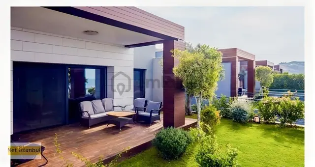 Yalıkavak Tilkicik Koyunda Denize Sıfır Bahçeli 2+1 Villa 1