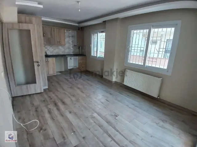 Bizim Emlak'tan Kırklarsırtı'nda 3+1 D.gazlı Arakat Kiralık Daire