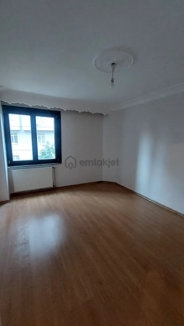 Mertcan'dan Uğurmumcu Mah Site İçinde 3+1 Yüksek Giriş Fırsat Daire