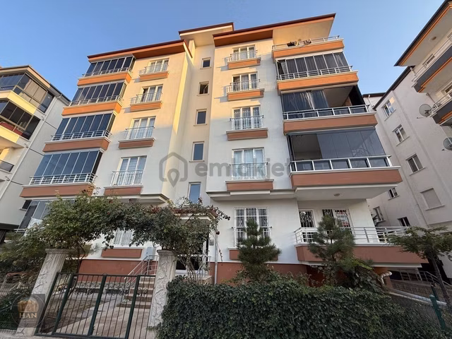 Han Gayrimenkulden Ereğlikapı Mah. Kiralık 3+1 1