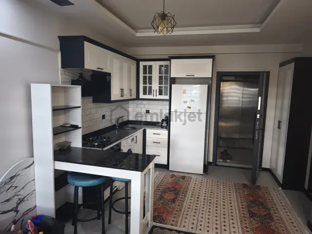 Adana Sarıçamda Gültepe Gelinçik Caddesinde 1+1 Eşyalı Eşyaları Yeni Fırsat Fiyat İle Daire