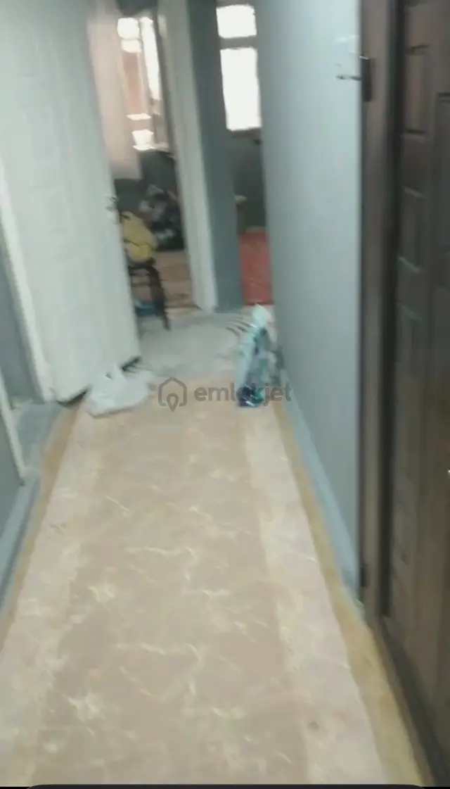 Kiralık 1+1 Düz Giriş Bekara Aileye Uygundur
