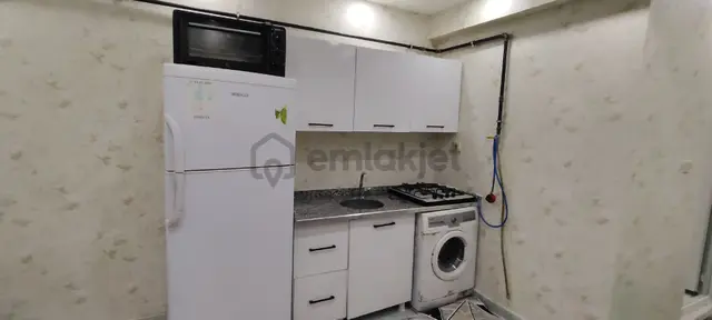 Satılık Merkezi Konumda Asansör Doğalgazlı