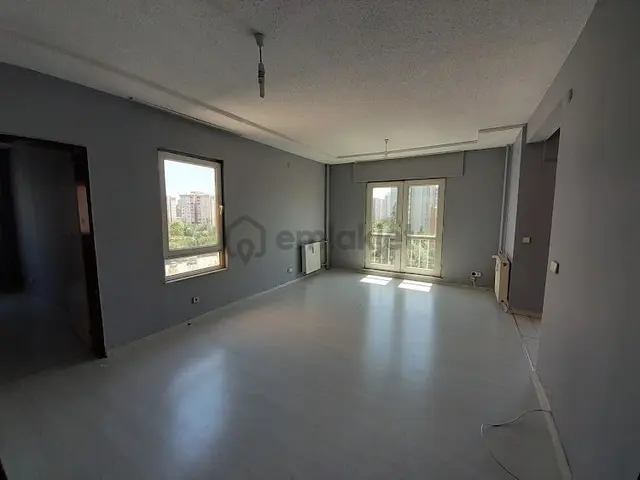 Küçükçekmece Atakent 560 Ada Da Güney Cepheli Satılık 1+1 57m2 Daire