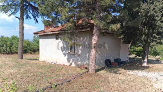 Barla Boyalıda Emsalsiz Ev Ve Arazi 1
