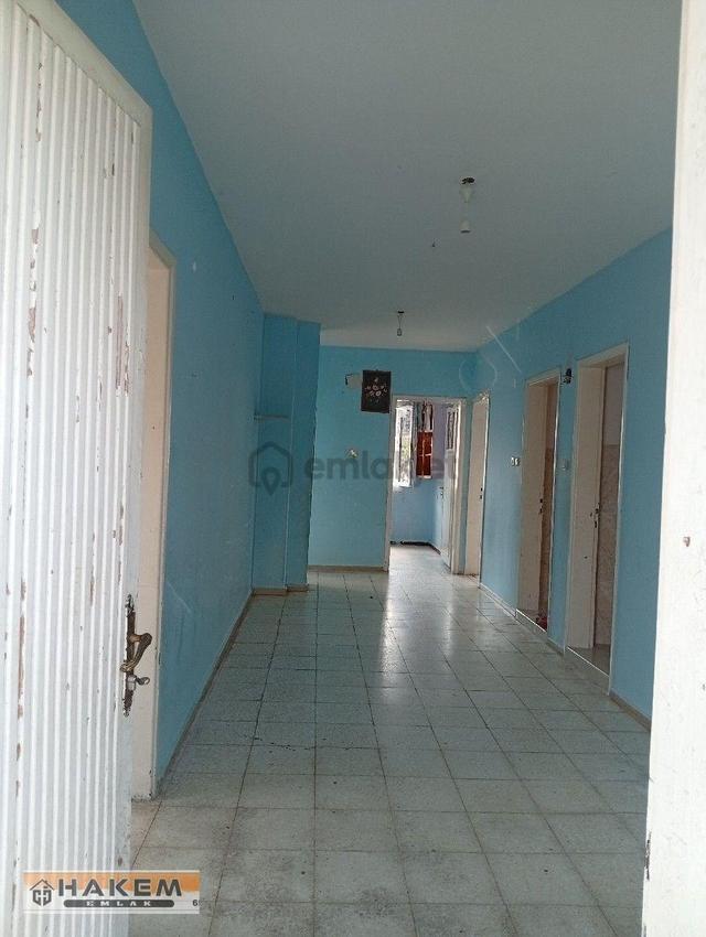 Hakem Emlak'tan Serinevler'de Merkezi Konumda Geniş Oturum 3+1 Kiralık Ev 1