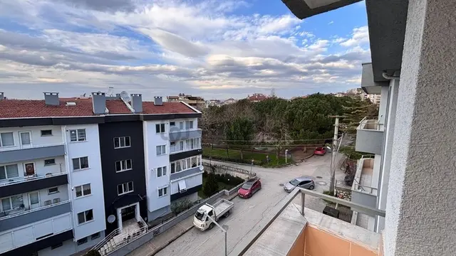 Barış Mahallesi Site İçerisinde 3+1 Ferah Kombili Daire
