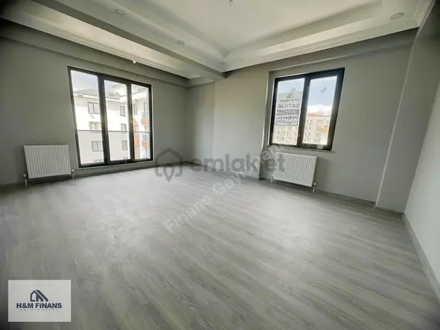 Ümraniye Madenler Mah'de 2+1 Satılık Daire