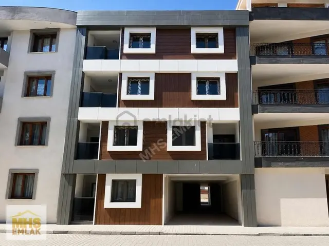 Seferihisar Merkezde 3+1 Kiralık Sıfır Daire (95m²)