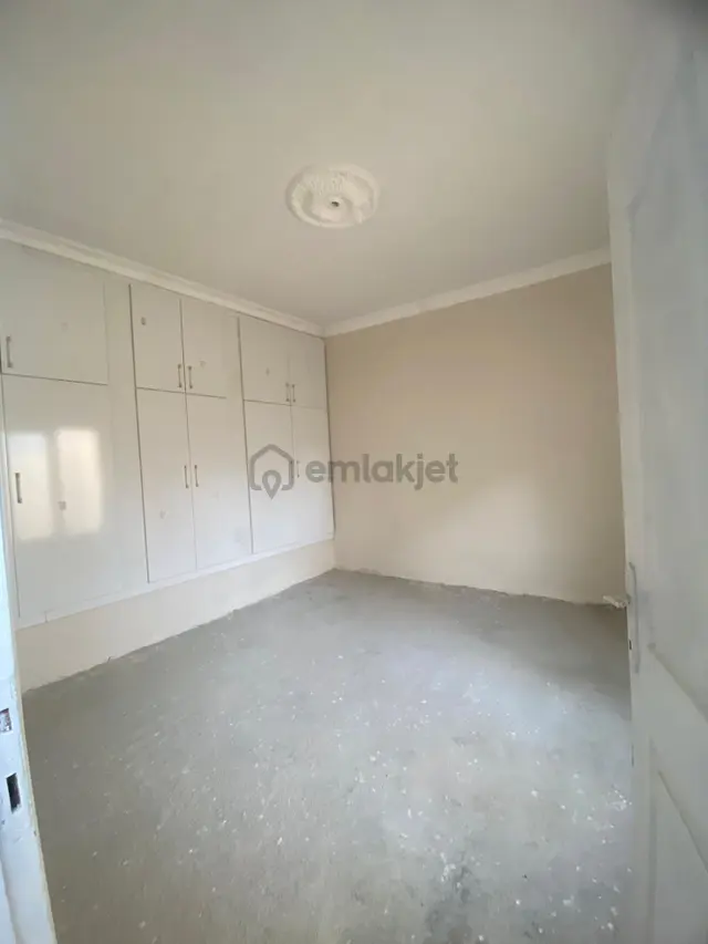 Çarşı Merkezde Acil Satılık Müstakil Ev 1
