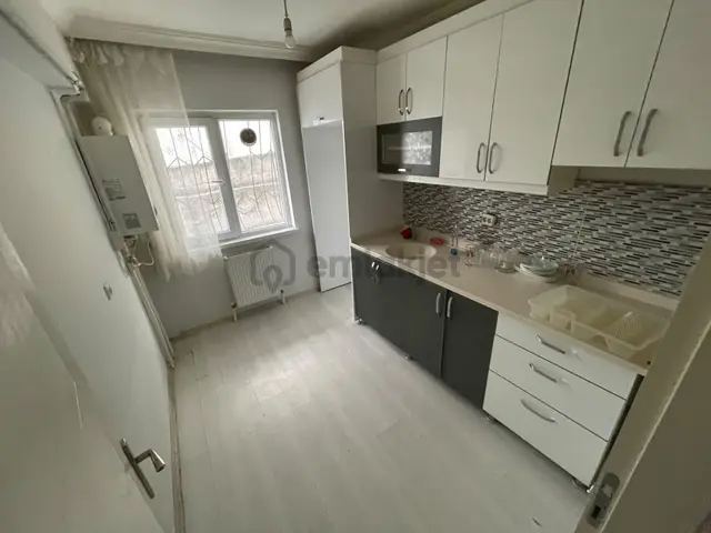 Çatkapıdan Mareşal Çakmak Mh Çift Girişli Yapılı Masrafsız 3+1 Bahçe Katı Kiralık Daire 1