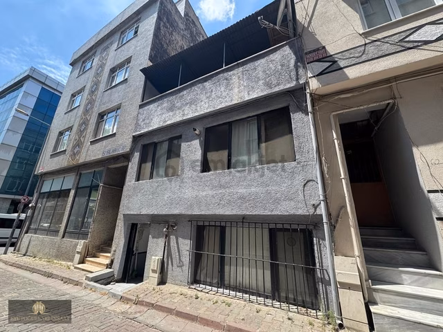 B.paşa Vatan Mah. 70 M2 Oturumlu 3 Katlı Satılık Bina