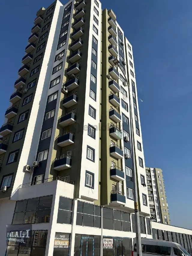 Adana Sarıçam Yeni Açılan Bulvar Üzeri 1+1 Daire