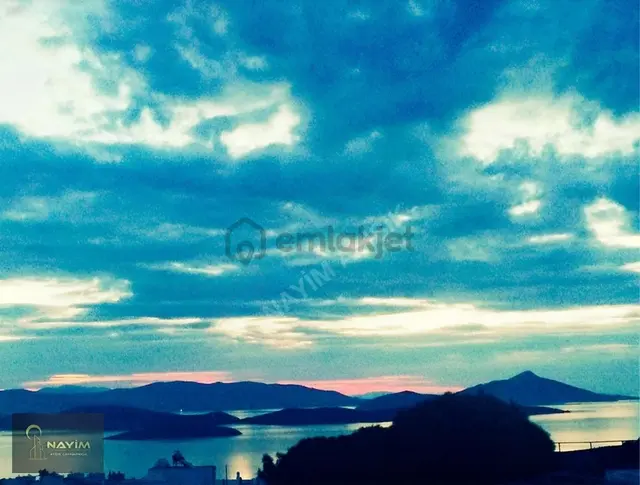 Bodrum Bağla Bankev'de Köşe Konum Deniz Manzaralı 2+1 Üst Kat