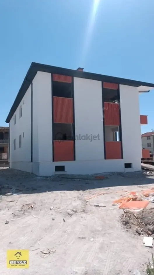 Beyaz Emlak Yatırım'dan Meram Alakova'da Fırsat 2+1 Daire! 1