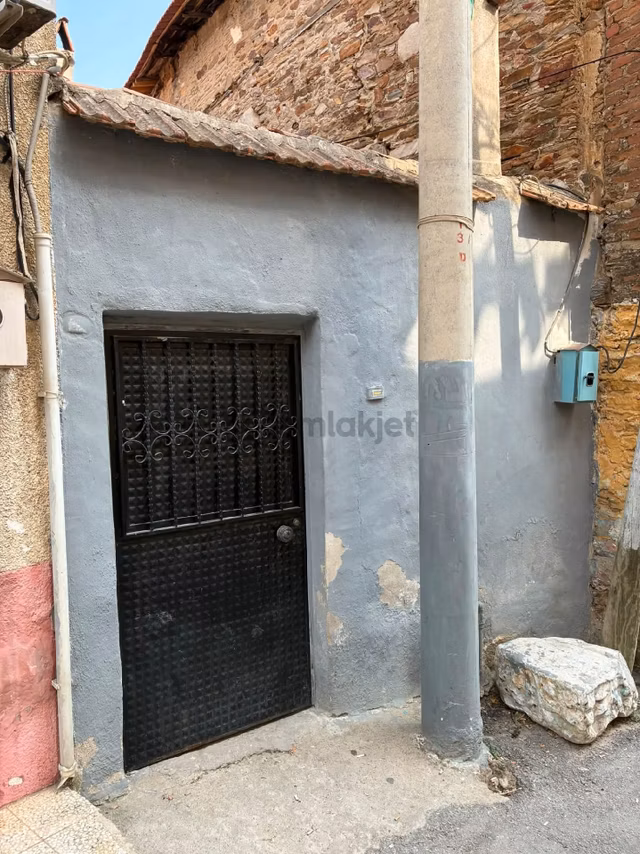 Bayındır Gayrımenkul Cami Mhl Mustakil Satılık Ev 1