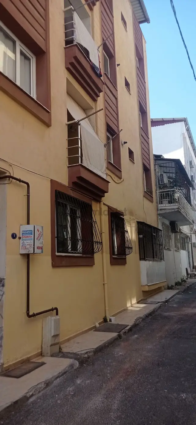 Sahibinden Genc Bina Yüksek Giriş Bozyaka Cadde Yaknı Doğlgaz Lı 1