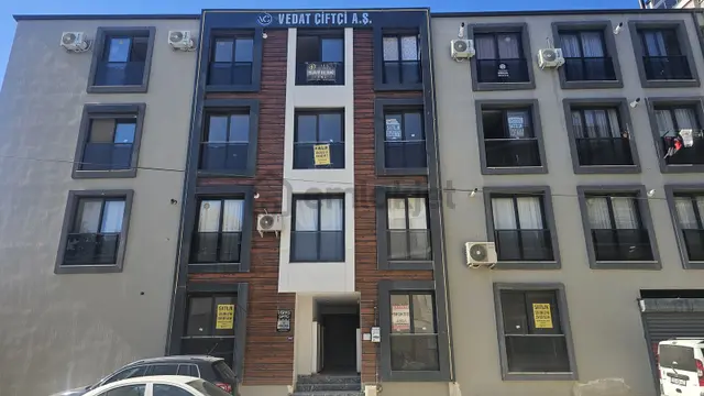 Yeni Binada Kapalı Otoparklı Ara Kat 1+1 Kiralık Daire
