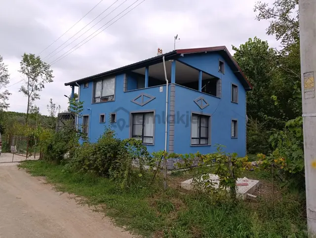 Bataklıçiftlik’te 1080 M² Arsa İçerisinde Satılık 2 Katlı Müstakil Ev 1