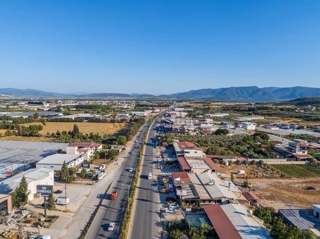 Menderes Çevre Yolunda Ana Caddenin Hemen Yanında Satılık 500m2 1