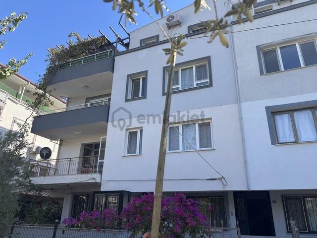 Rota Emlak'tan Gümüldür'de Geniş Ayrı Mutfaklı Kiralık 3+1 Daire