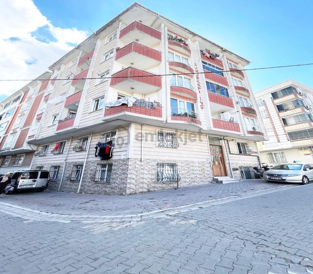 Yenikent Mahallesi'nde Satılık 2+1 Yüksek Giriş Daire Kapalı Pazarın Yanında Köşebaşında
