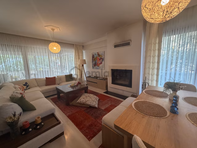 Ayvalık Sarımsaklı Da Muhtesem Villa.denize 90 Metre Mesafede.