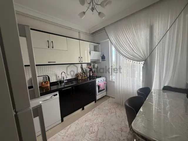 Yeditepe Erdem Koleji Yanı Kiralık 2+1 Daire 1