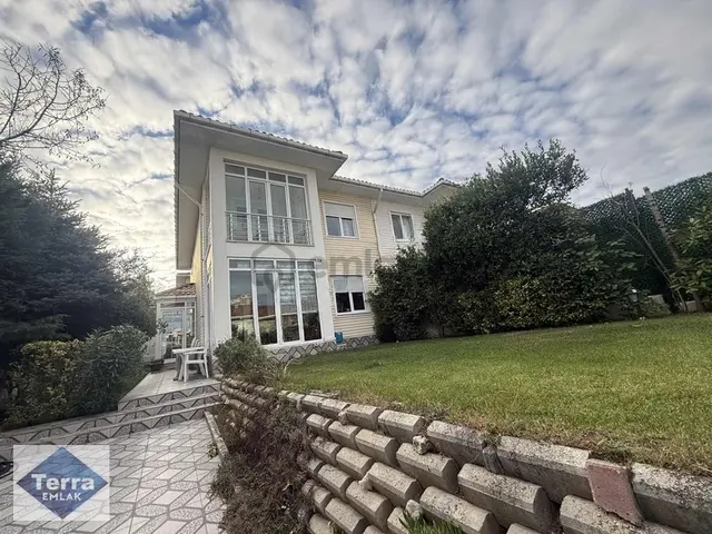 Güzelşehir Fatih Sitesinde 3+1 Eşyalı Eşyasız Dublex Villa 1